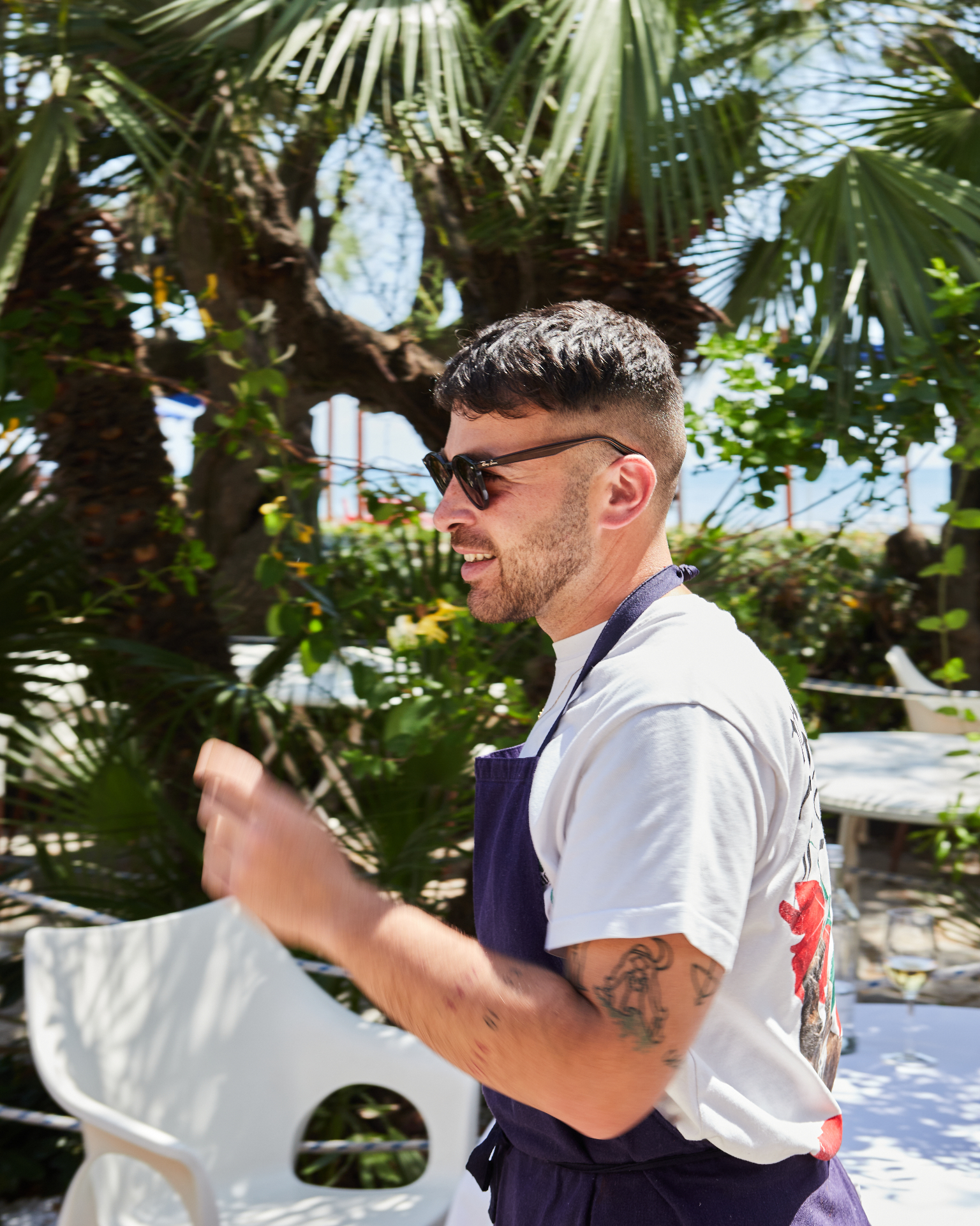 Lo chef Diego Pani in cucina al Marco Polo 1960